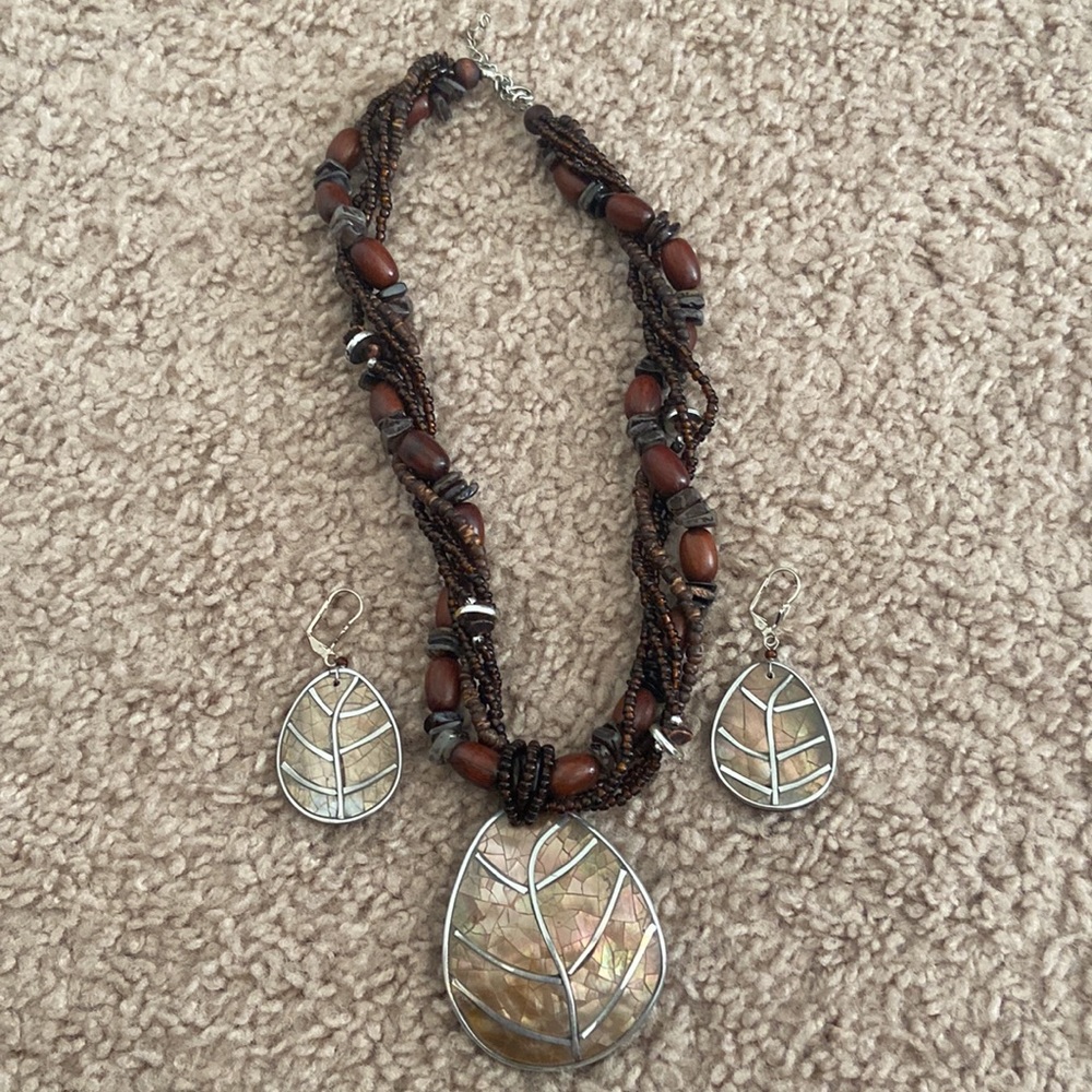 Necklace & Earring Set